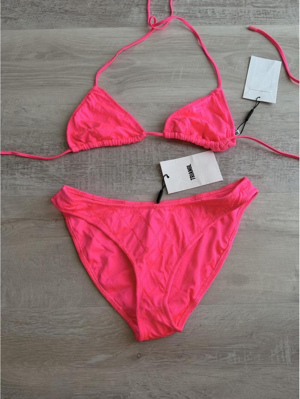 Triangl bikini set in pink with subtle diamond pattern
